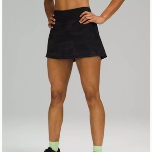 NWT Lulu Lemon Pace Rival Mid-Rise Skirt
Long - Black